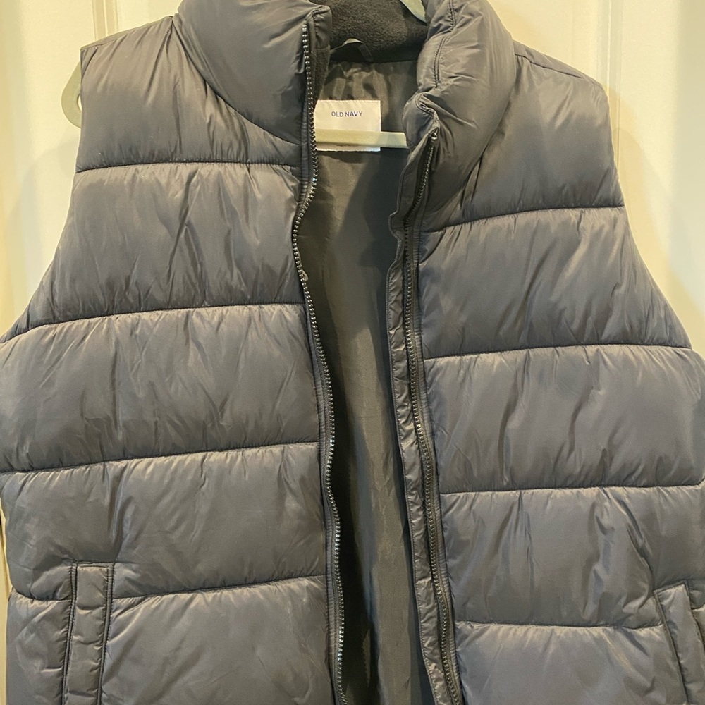 Old navy puffer vest